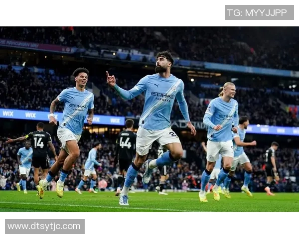 利兹联对西汉姆联比赛中裁判的身份及其执法表现分析